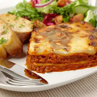 British Beef Lasagne ()