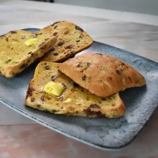 Square Fruit Bread (065208_P1)