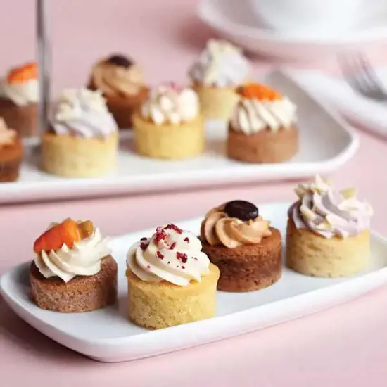 Mini Cake Selection (3377p1)