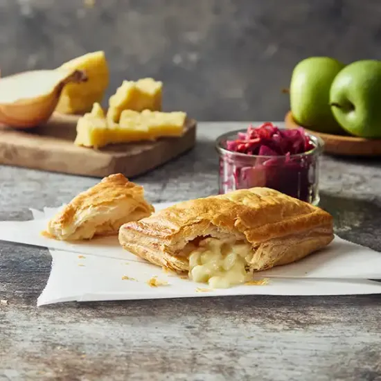 Cheese & Onion Lattice Slices (2517p1)