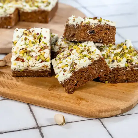 Vegan Crazy Carrot Tray Cake (73940p1)
