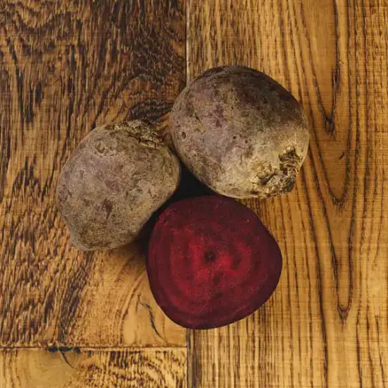 Raw Red Beetroot (v2039p5)