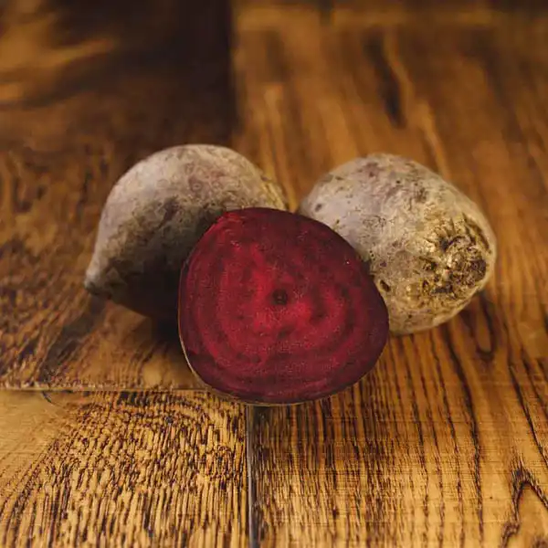Raw Red Beetroot (v2038p5)