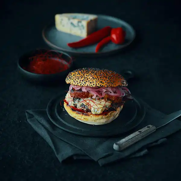 Premium Black Sesame Seed Brioche Bun (37010p1)