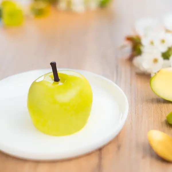 The Apple (74174p1)