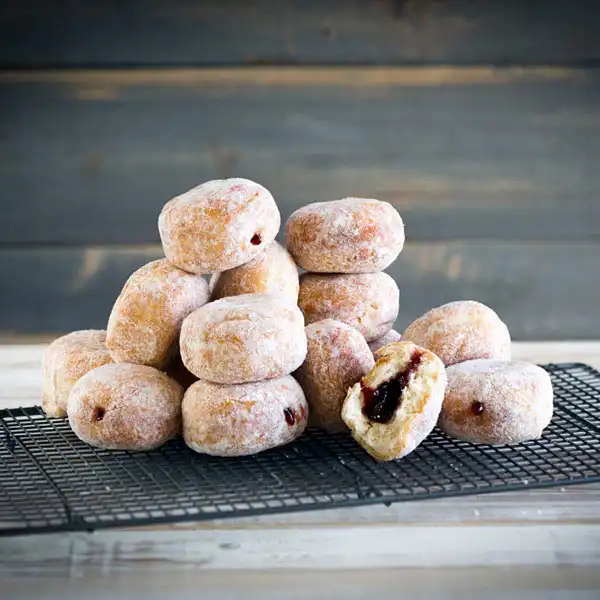 Sugared Jam Doughnuts (065205p1)