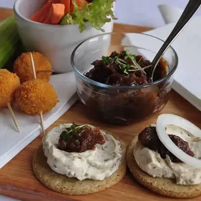 Caramelised Onion Chutney ()