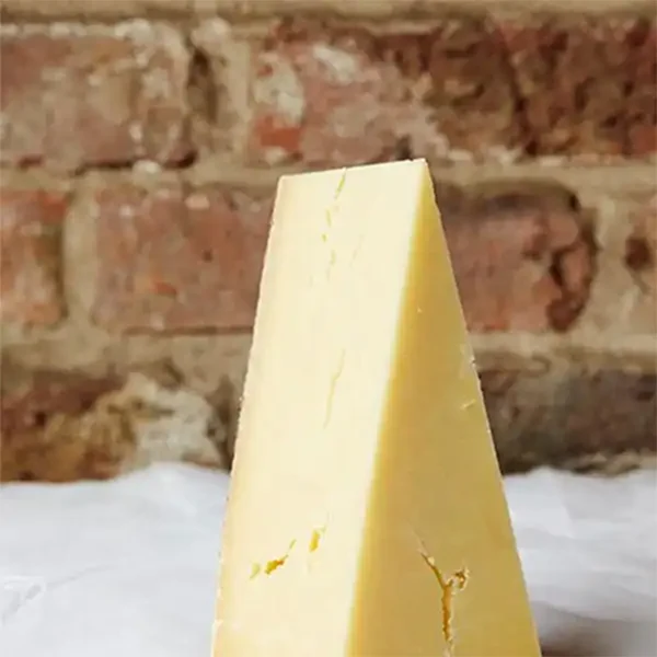 Lincolnshire Poacher Cheese (z32875p1)