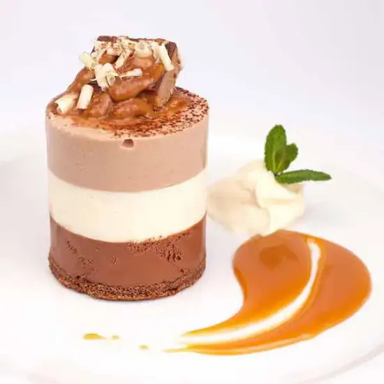 Caramel Shortbread Chocolate Stacks (8369p1)