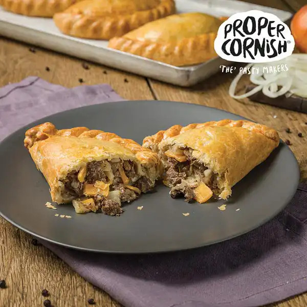 Traditional Cornish Steak Pasties (23214p1)