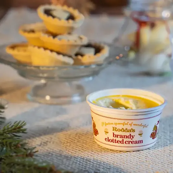 Cornish Brandy Clotted Cream (6104p1)