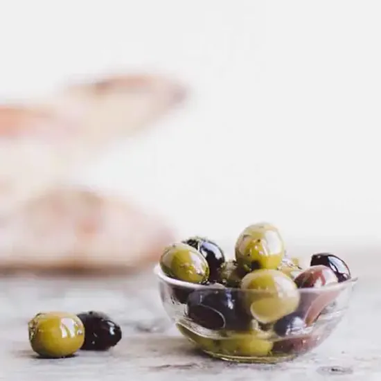 Mixed Olives with Herbs de Provence (z2547p1)