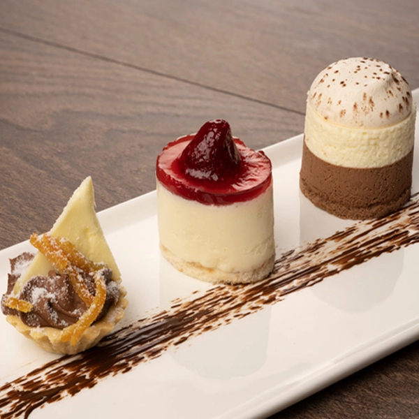 Trio of Mini Cheesecakes (8413p1)