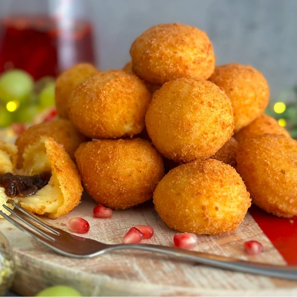 Gluten Free Cheesy Chutney Melts (0635p1)
