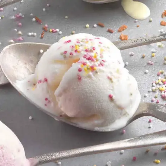 White Vanilla Ice Cream (191920p1)
