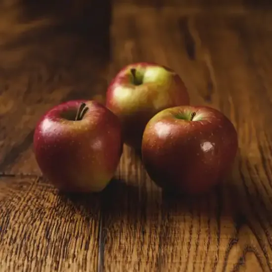 Braeburn Apples (v2732p1)