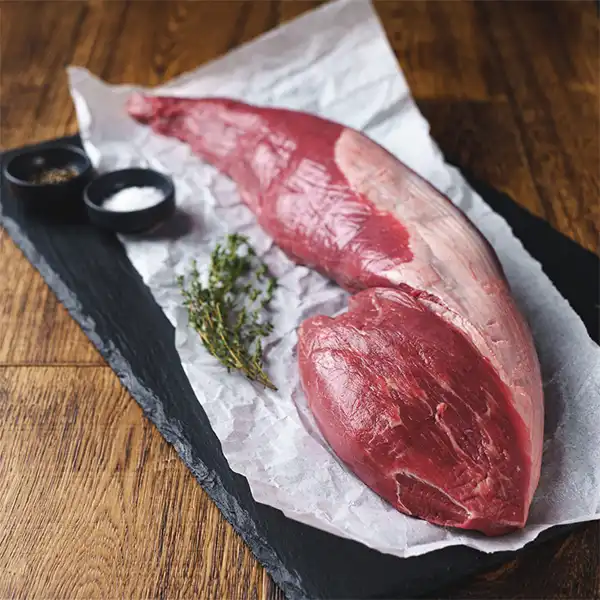 British Beef Fillet Whole Joint (Chain Off) - Avg. 1.8-2.25kg (bb0504p1)