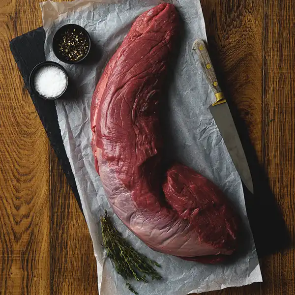 British Beef Fillet Whole Joint (Chain On) - Avg. 2.7-3kg (bb0505p5)