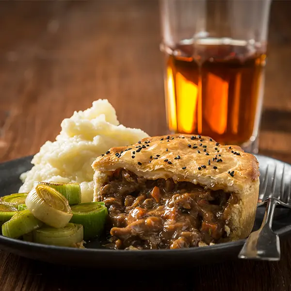 Classic Steak & Ale Pie (58008p1)