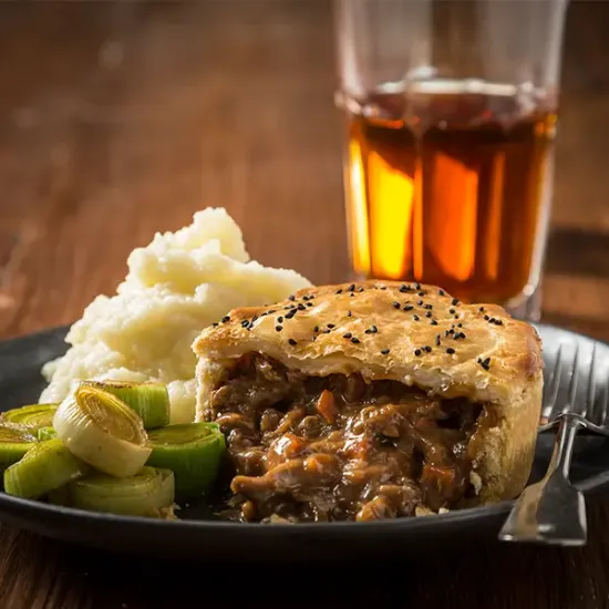 Classic Steak & Ale Pie (58008p1)