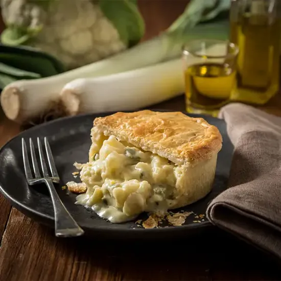 Gastro Cauliflower Cheese, Leek & Truffle Oil Pie (58004p1)