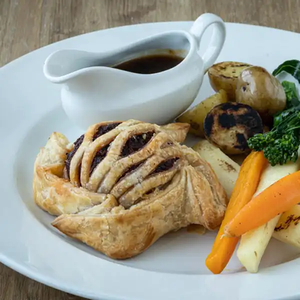 Beetroot Wellington (14084p1)