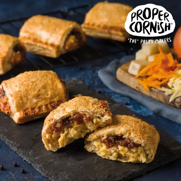 Chunky Cheese & Pickle Roll (23247p1)