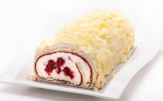 Raspberry & White Chocolate Roulade (74115p1)