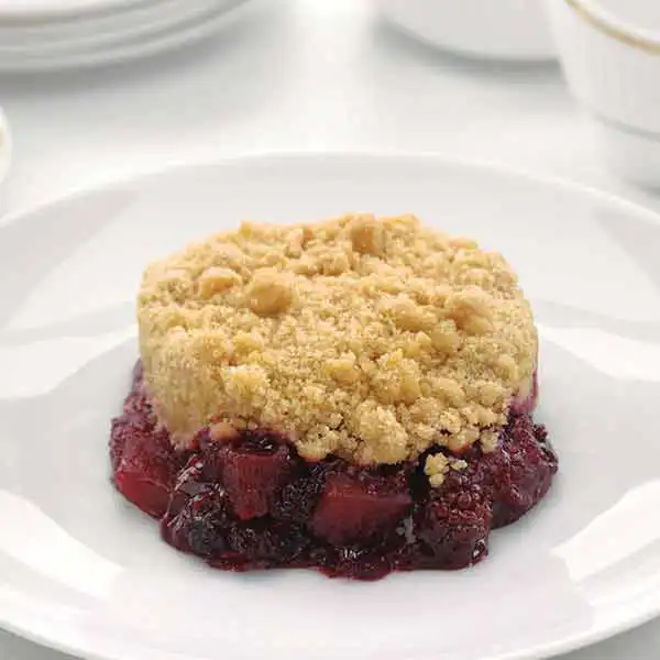 Gluten Free Blackberry & Apple Crumbles (7368p1)