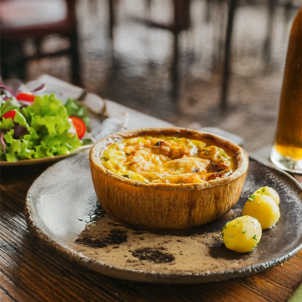 Smoked Salmon Quiche (57123p1)