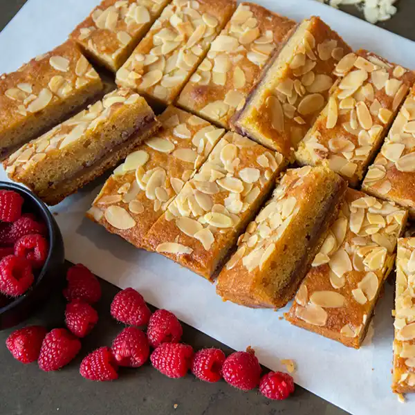 Cakesmiths Raspberry Bakewell Traybake (343531p1)