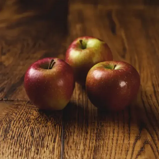 Red Braeburn Apples (v1594p1)