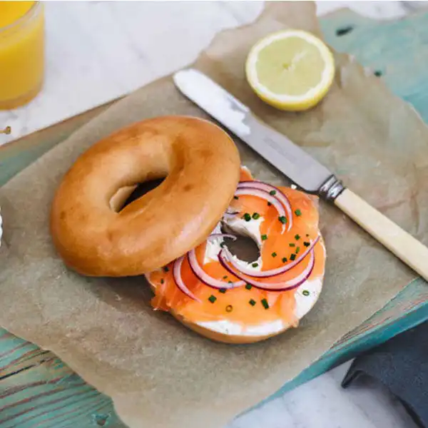 White Plain Bagel (065314p1)