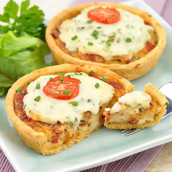 Tomato, Goat Cheese & Basil Tartlets (3389p1)