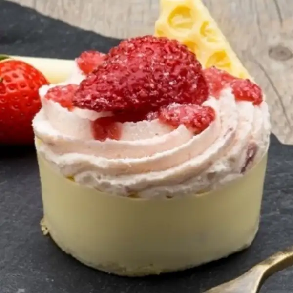 Individual Strawberry & Prosecco Truffle (74103p1)