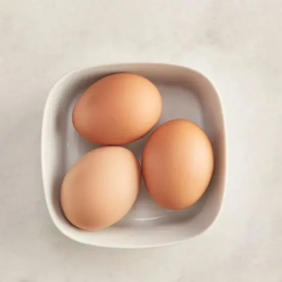 Fresh Medium Barn Eggs (z797p1)