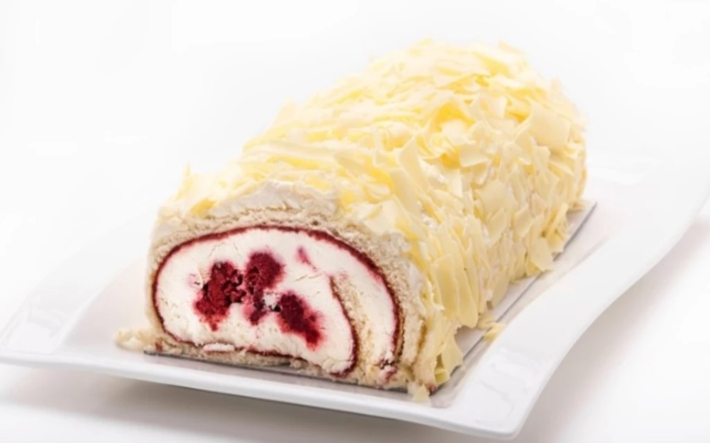 Raspberry & White Chocolate Roulade (74115p1)