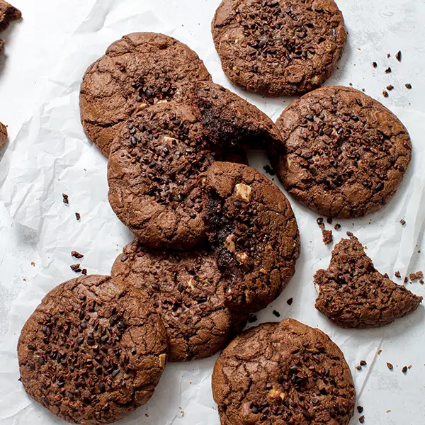Dark Chocolate Stuffed Chunk Cookies (dark-chocolate-stuffed-chunk-cookiesp1)