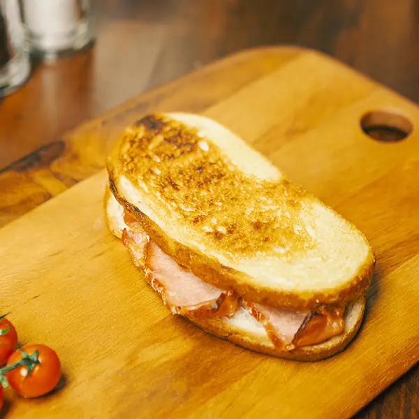 Ultimate Bacon Toastie (3666p1)