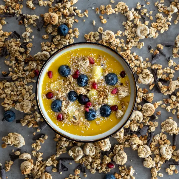 Tropical Smoothie Bowl (02042p1)