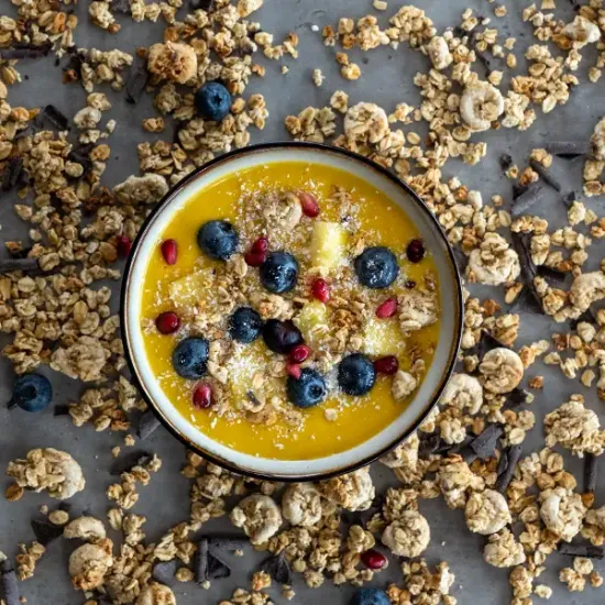 Tropical Smoothie Bowl (02042p1)