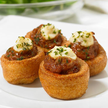 Picture of Chefs' Selection Beef & Horseradish Yorkshire Pudding Canape (48x14g)