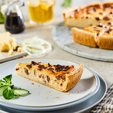 Picture of Chefs' Selections Balsamic Red Onion & Cheddar Cheese Quiche (12ptn)