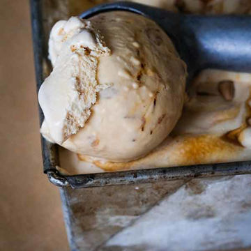 Picture of Yorvale Sea Salted Caramel Ice Cream (4x5L)